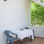 شقة Mehmeti