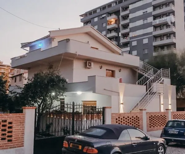 Mehmeti Apartment *